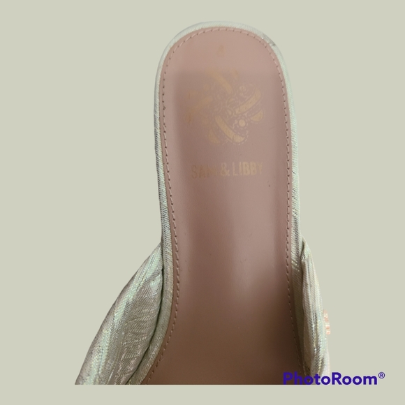 SAM & LIBBY Women's Size 8 Gold Leaf Wedges - Picture 9 of 12